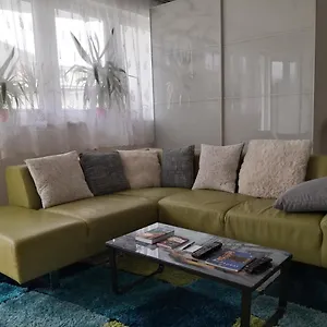 1,5 Szobas Lakas Terasszal,koezel A Szechenyi Fuerdohoez Apartment