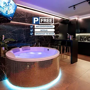 Jacuzzi Glass-house Station Krakov