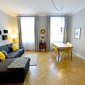 https://sechsschimmelgasse-by-easybb.vienna-besthotels.com
